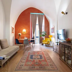 starguest-la-sapienza-art-gallery.hotels-amalfi.com/